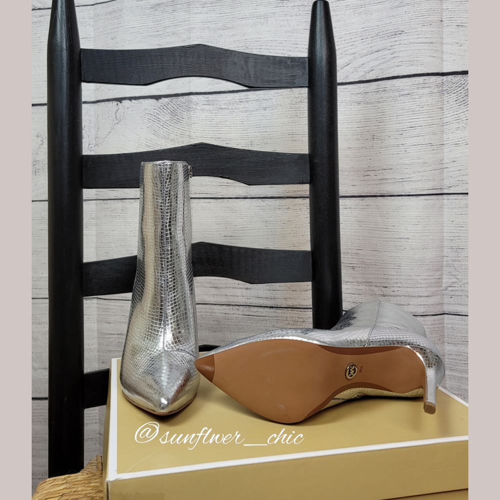 FINAL PRICE DROP! SIZE 7 LEFT! 🆕️MK Michael Kors Leona Bootie - Picture 10 of 16